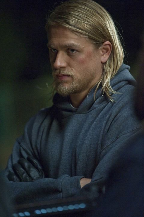 Der Konflikt zwischen Jax (Charlie Hunnam) und Clay spitzt sich zu ... - Bildquelle: 2009 Twentieth Century Fox Film Corporation and Bluebush Productions, LLC. All rights reserved.