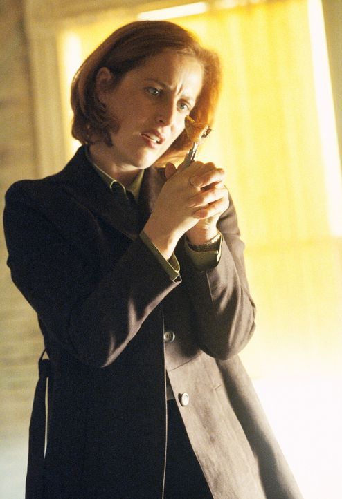 Scully (Gillian Anderson) soll in Utah einem Gerichtsmediziner bei der Obduktion eines Mordopfers helfen. - Bildquelle: TM +   2000 Twentieth Century Fox Film Corporation. All Rights Reserved.