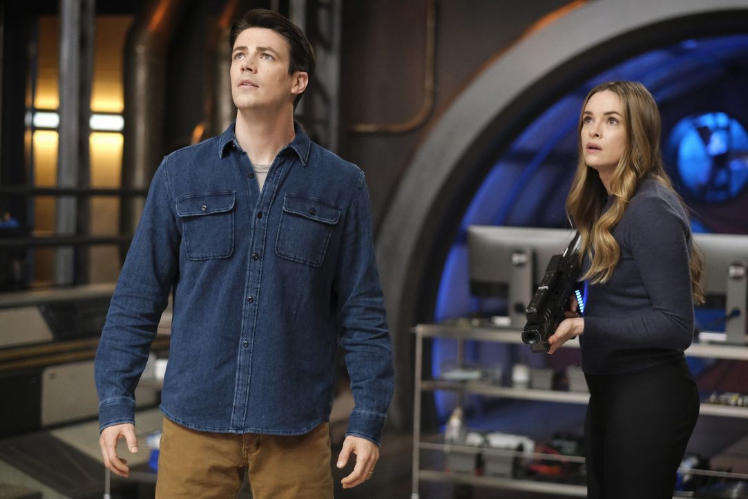 Barry Allen (Grant Gustin, l.); Caitlin Snow (Danielle Panabaker, r.) - Bildquelle: Warner Bros. Entertainment Inc. All Rights Reserved.