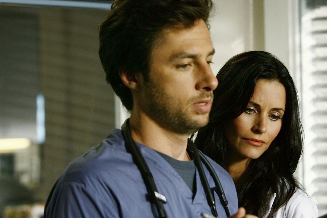 J.D. (Zach Braff, l.) beschwert sich über die penible Beobachtung durch Dr. Maddox (Courteney Cox, r.) ... - Bildquelle: Touchstone Television