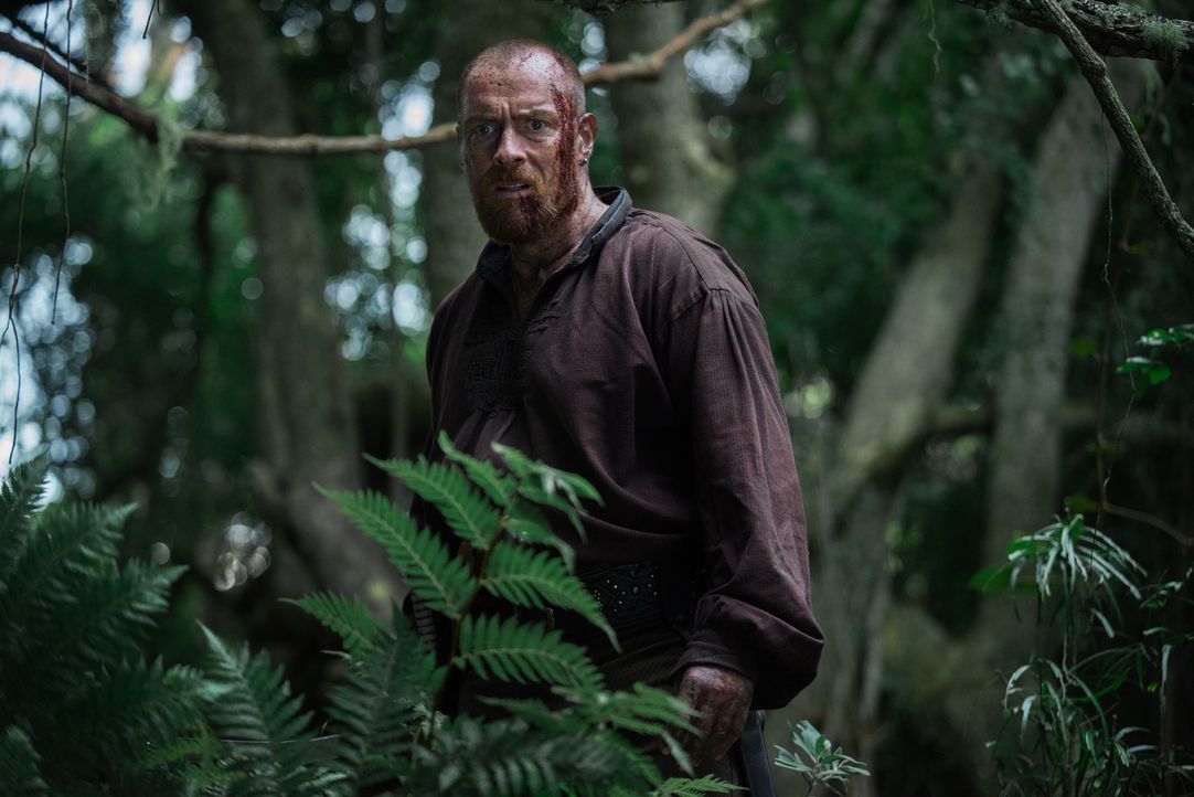 Sein Leben steht auf dem Spiel - denn John Silver und seine Männer sind ihm auf den Fersen: Captain Flint (Toby Stephens) ... - Bildquelle: David Bloomer 2017 Starz Entertainment, LLC