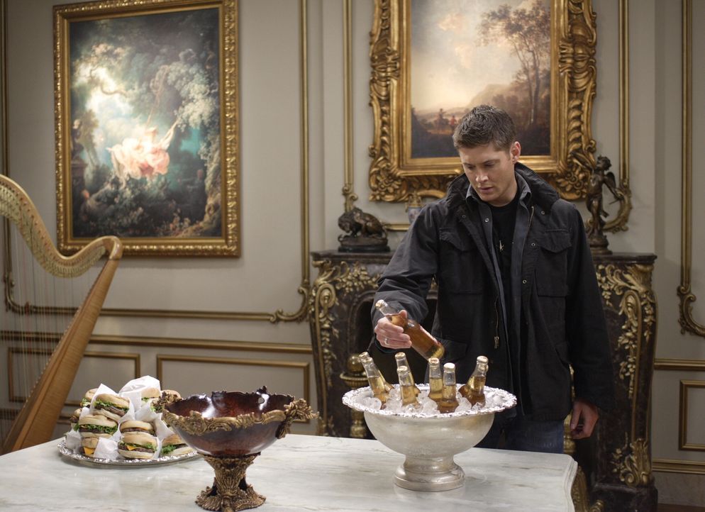 Die Apokalypse kommt, und Sam und Dean (Jensen Ackles) bereiten sich auf unterschiedliche Arten auf den Kampf vor ... - Bildquelle: Warner Bros. Television