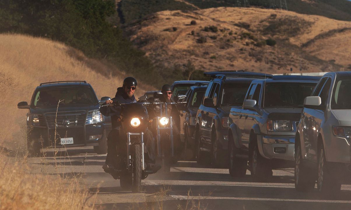 Wird Jax (Charlie Hunnam) die Sons of Anarchy wirklich verlassen, oder sorgen unerwartete Ereignisse für eine drastische Wendung in seiner Zukunftsp... - Bildquelle: 2011 Twentieth Century Fox Film Corporation and Bluebush Productions, LLC. All rights reserved.