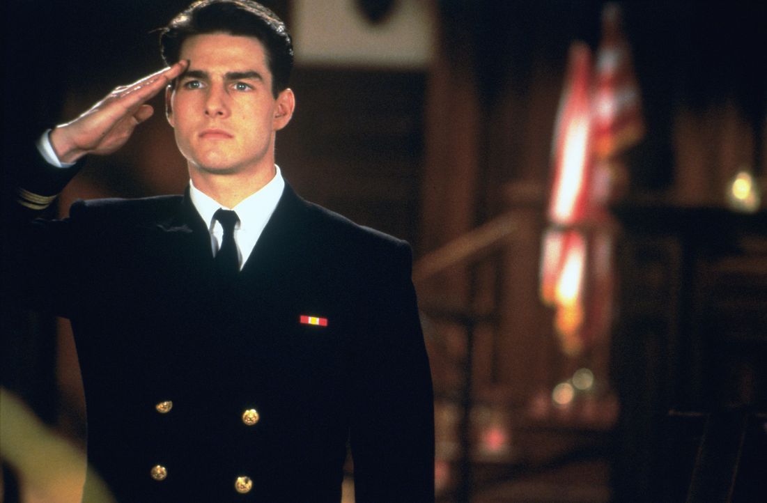 Sein Ehrgeiz ist geweckt: Lt. Daniel Kaffee (Tom Cruise) setzt alles daran, die beiden Soldaten hinter schwedische Gardinen zu bringen ... - Bildquelle: Columbia Pictures