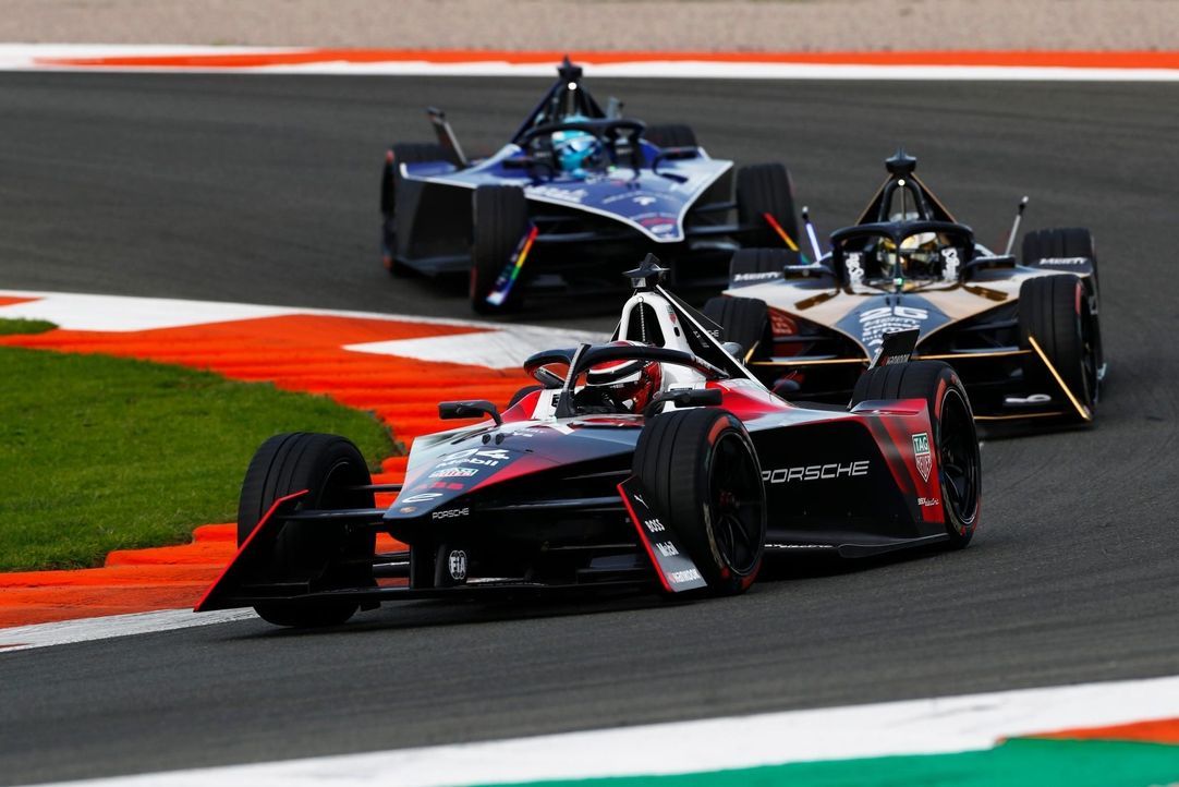 Die Formel E gilt als die weltweit am stärksten aufstrebende Rennsportserie ... - Bildquelle: Jan Saurer © LAT Images/FIA Formula E / Jan Saurer