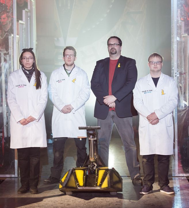 Das Team Dantomkia verfolgt nur ein Ziel: den Sieg bei "Robot Wars". Doch dafür muss ihr selbst gebauter Roboter erst einmal seine Rivalen in der Ka... - Bildquelle: Alan Peebles 