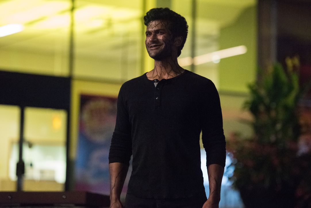Bloodwork (Sendhil Ramamurthy) - Bildquelle: Dean Buscher 2019 The CW Network, LLC. All rights reserved. / Dean Buscher
