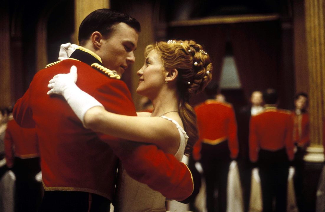 1884. Der junge Offizier Harry Faversham (Heath Ledger, l.) gilt als einer der besten Männer seines Regiments und steht kurz vor der Hochzeit mit de... - Bildquelle: Jaap Buitendijk Concorde Filmverleih. All rights reserved.
