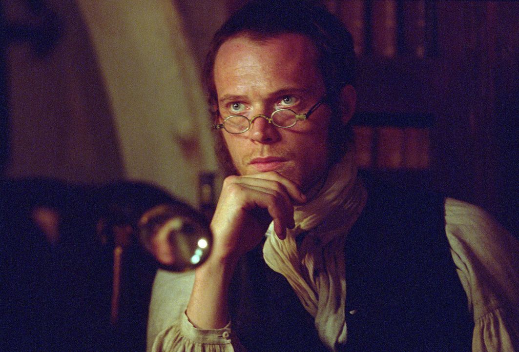 Nicht einmal Schiffsarzt Stephen Maturin (Paul Bettany), der beste Freund von Jack Aubrey, kann diesen von seiner Mission abbringen, obwohl die Jagd... - Bildquelle: 2003 Twentieth Century Fox Film Corporation, Miramax Film Corp. and Universal City Studios LLLP. All rights reserved.