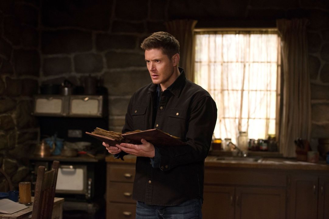 Das Buch der Verdammten hat einen starken Einfluss auf Dean (Jensen Ackles), aber kann es ihm auch helfen seinen Fluch loszuwerden? - Bildquelle: 2016 Warner Brothers