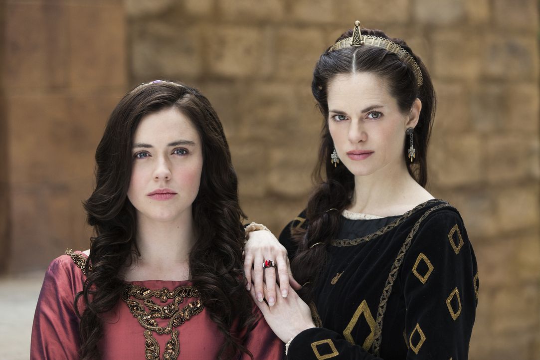 (4. Staffel) - Vikings: Judith (Jennie Jacques, l.) und Kwenthrith (Amy Bailey, r.) ... - Bildquelle: 2016 TM PRODUCTIONS LIMITED / T5 VIKINGS III PRODUCTIONS INC. ALL RIGHTS RESERVED.